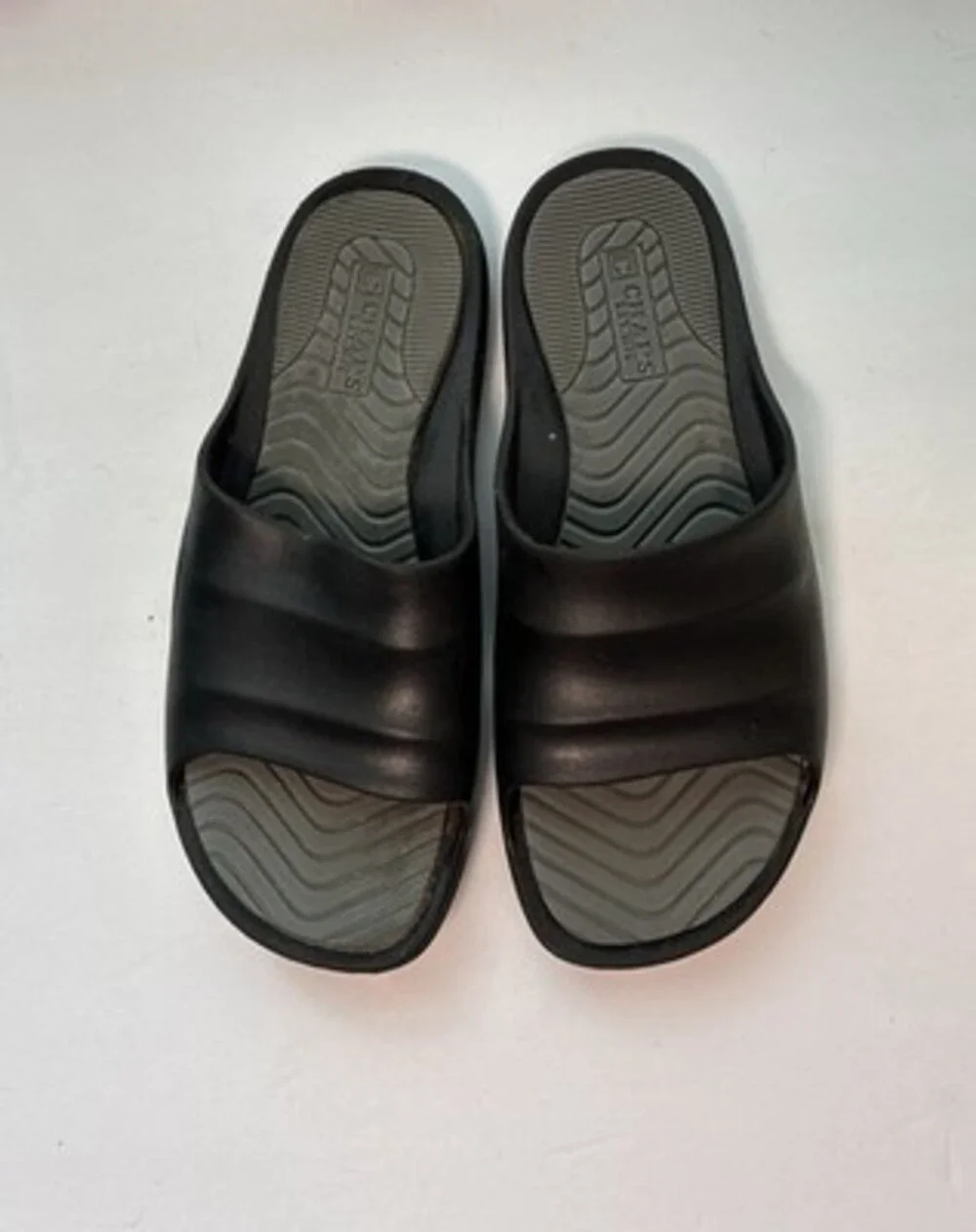 Roxoni Men's Athletic Slip-On Sandals Size 11 Black Excellent Condition
